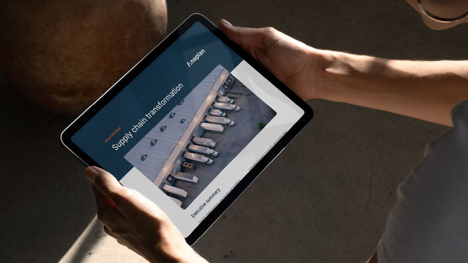 Supply chain transportation report on a tablet 