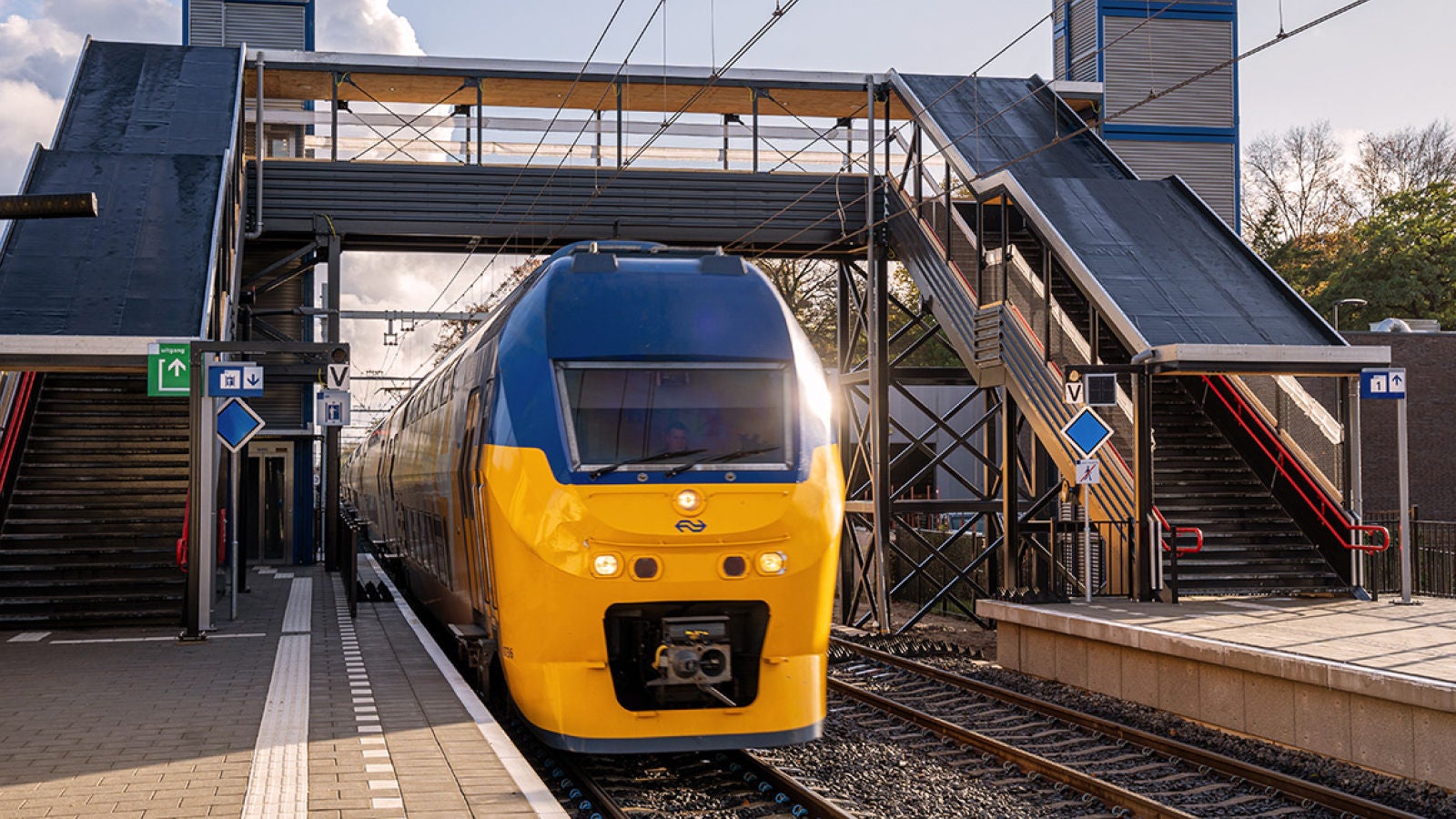 Nederlandse Spoorwegen train