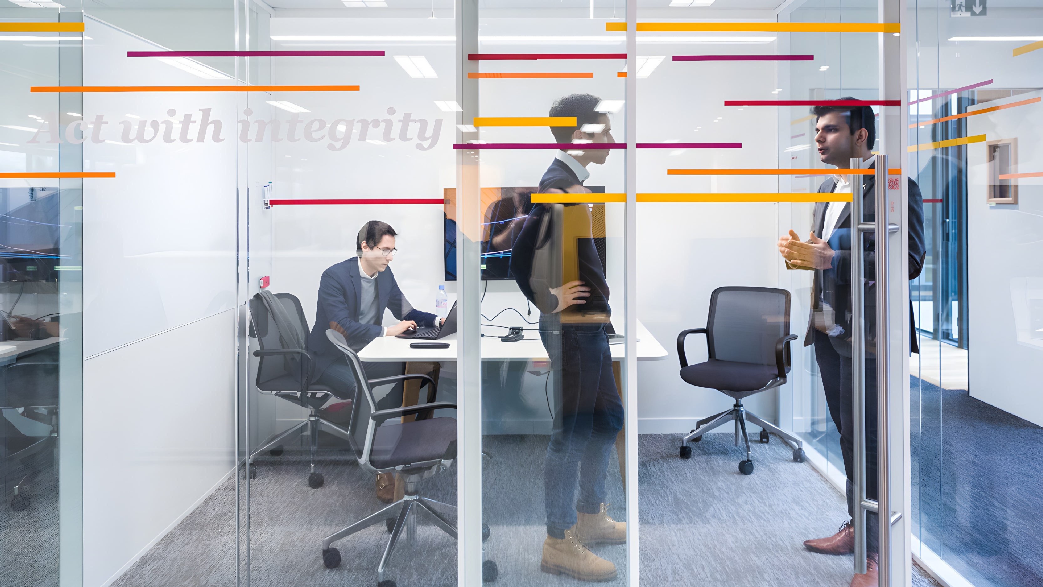Anaplan customer story on PwC France. Focuses on accelerating annual budgeting by 40% and saving thousands of hours. Includes insights on finance, HR, and workforce planning in professional and business services.