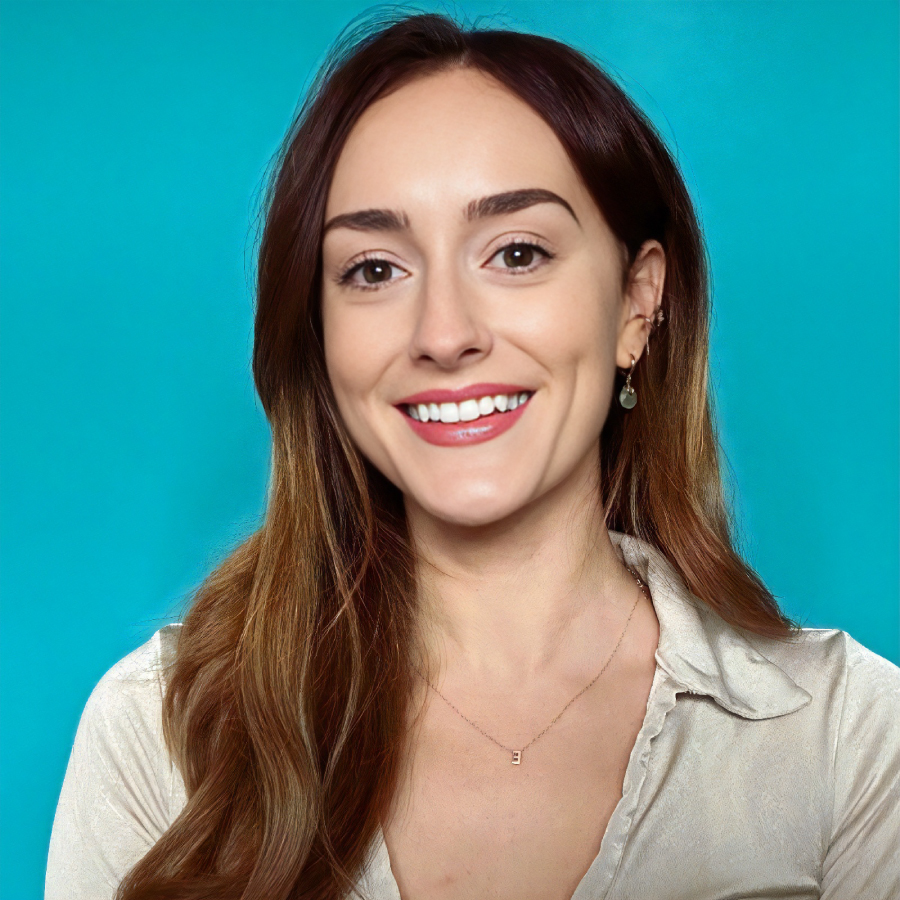 Emily Nicholls Headshot