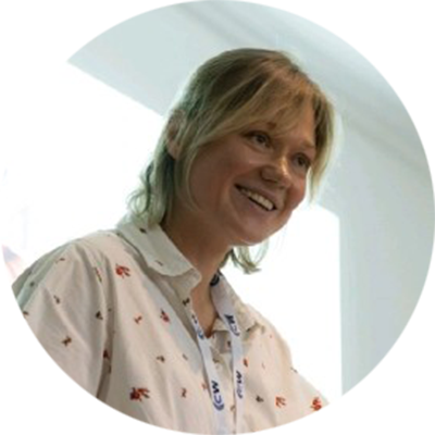 Alina Davydova Headshot