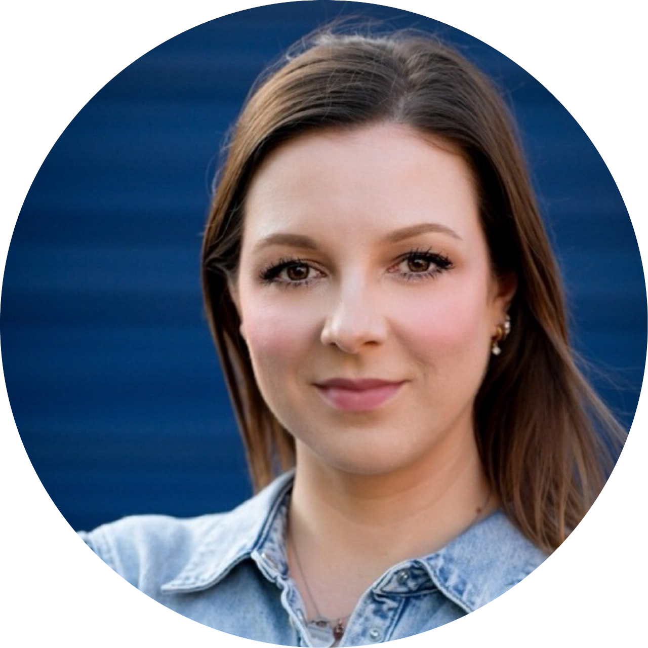 Elena Hauerhof Headshot