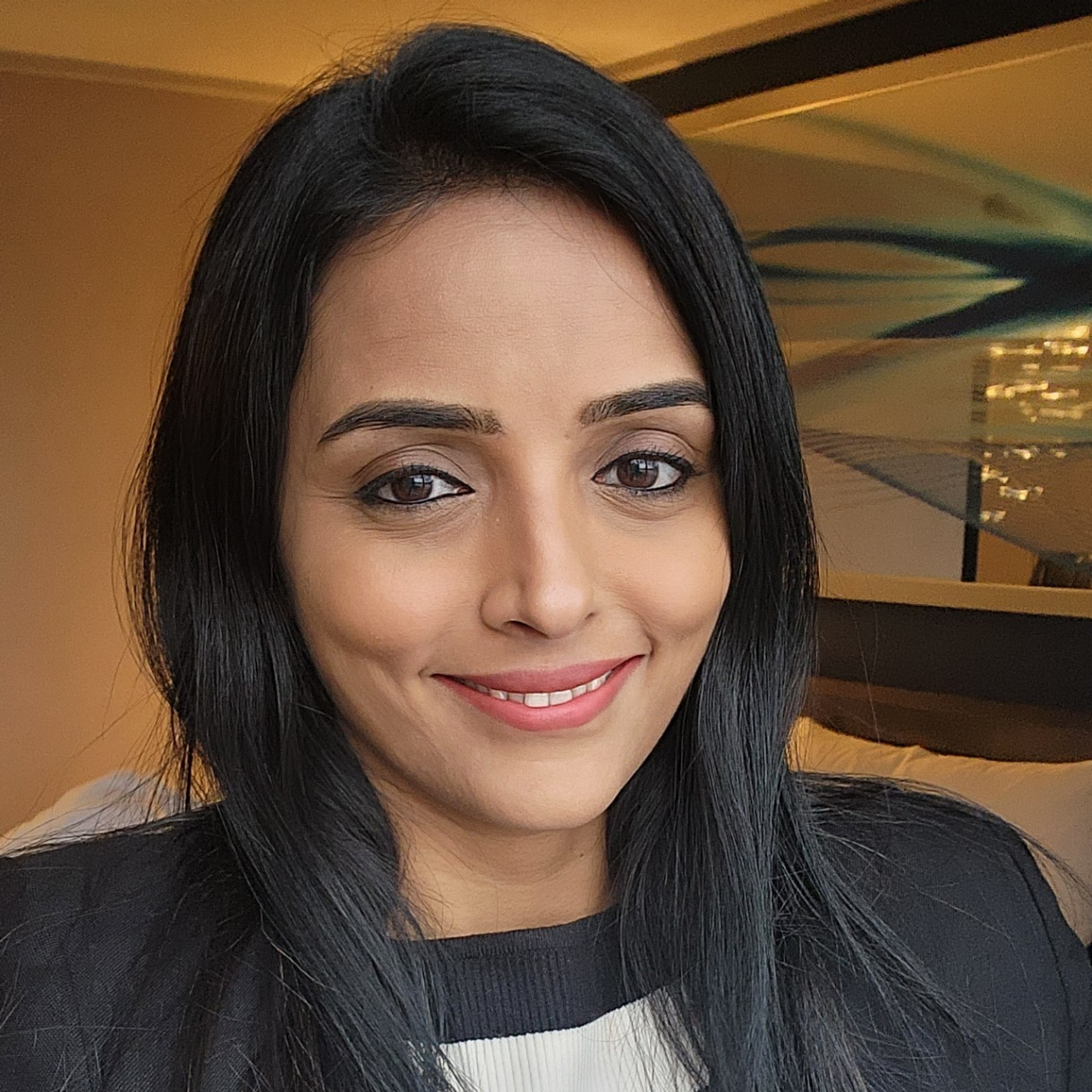 Janani Venkatesan Headshot